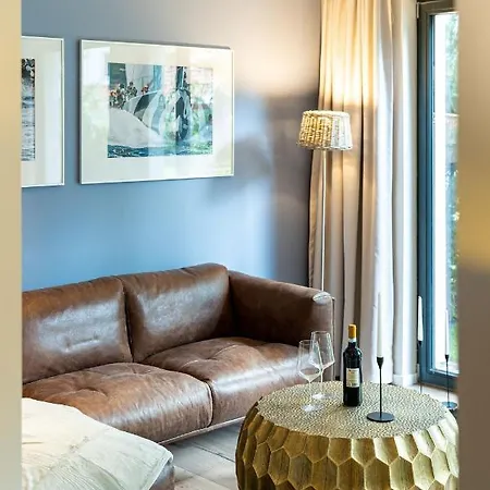 Apartment Haus Schlehe - Sauna, Kamin & Waldnah Zingst