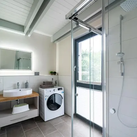 Haus Schlehe - Sauna, Kamin & Waldnah Apartment Zingst